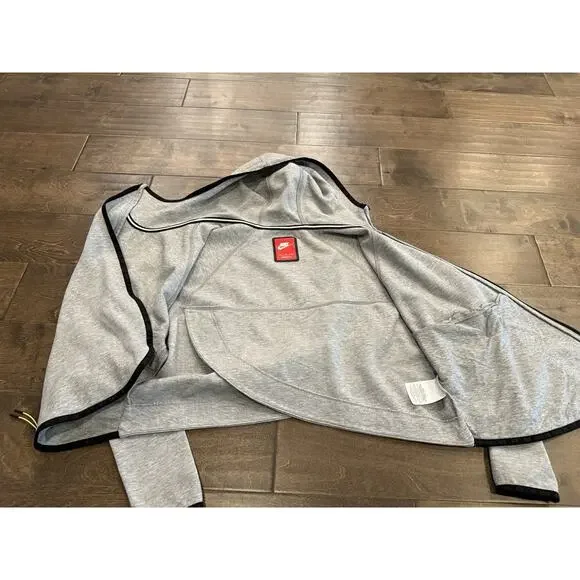 Nike Womens Gray Tech Fleece Butterfly Sweatshirt Full Zip Jacket Size S 617358 - Picture 5 of 10